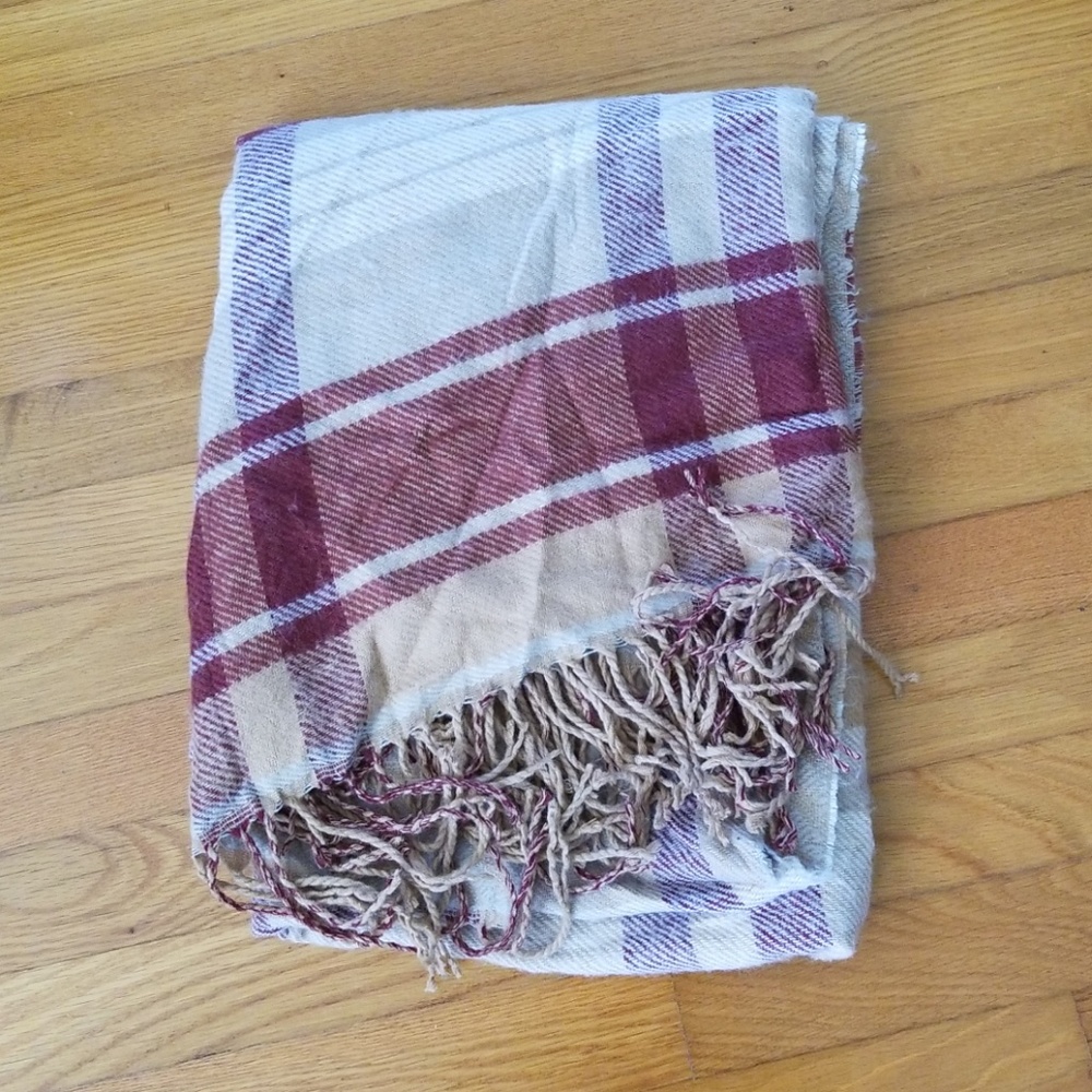 ACCESSORY ST SHAWL - Picture 6 of 6